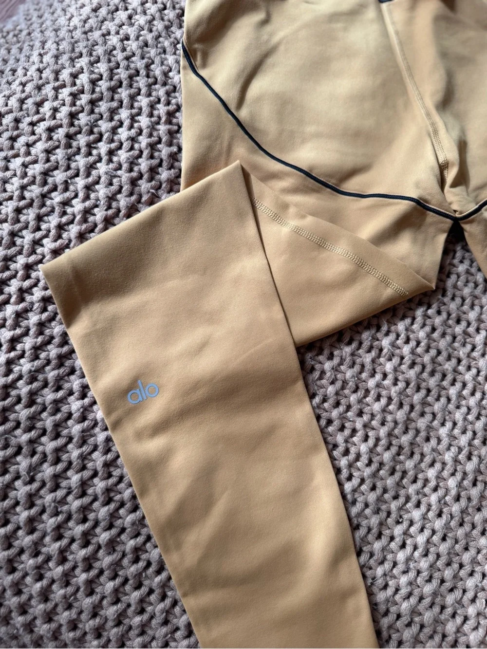 ALO Yoga brand new
